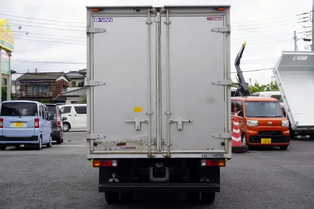 三菱 キャンター TPG-FBA20(2WD)の写真4