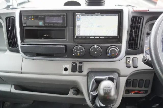 三菱 キャンター TPG-FBA20(2WD)の写真30