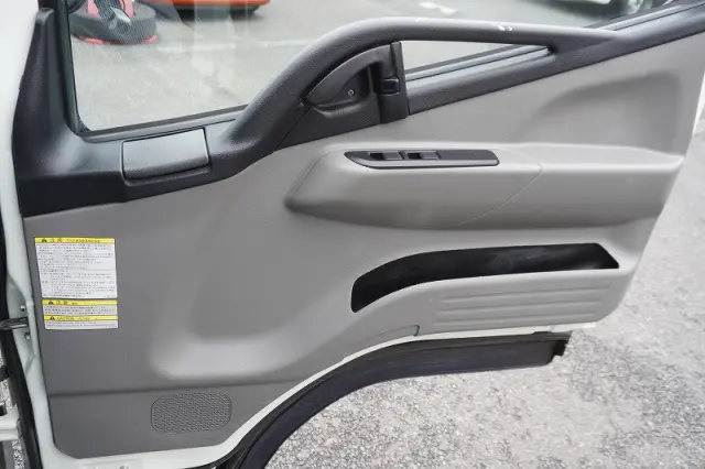 三菱 キャンター TPG-FBA20(2WD)の写真34