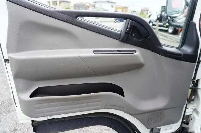 三菱 キャンター TPG-FBA20(2WD)の写真39