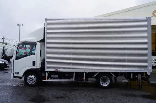 いすゞ エルフ 2PG-NPR88AN(2WD)の写真3
