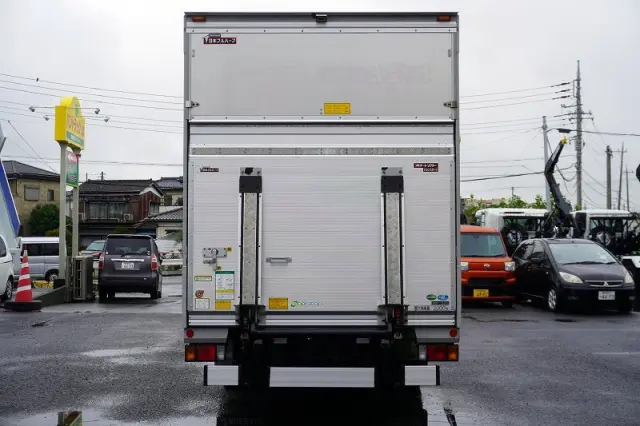 いすゞ エルフ 2PG-NPR88AN(2WD)の写真4