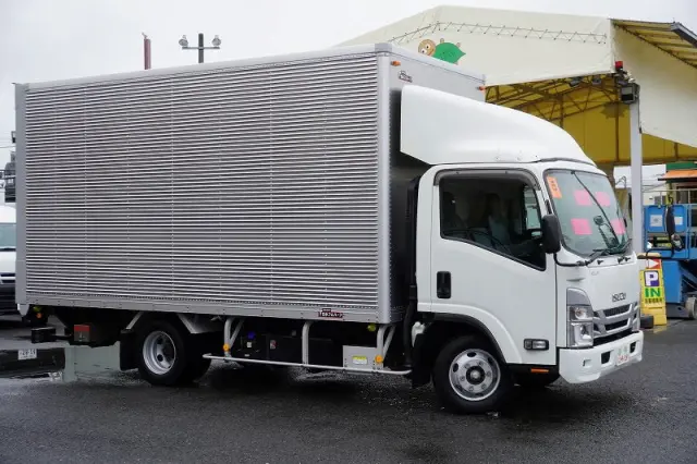 いすゞ エルフ 2PG-NPR88AN(2WD)の写真6