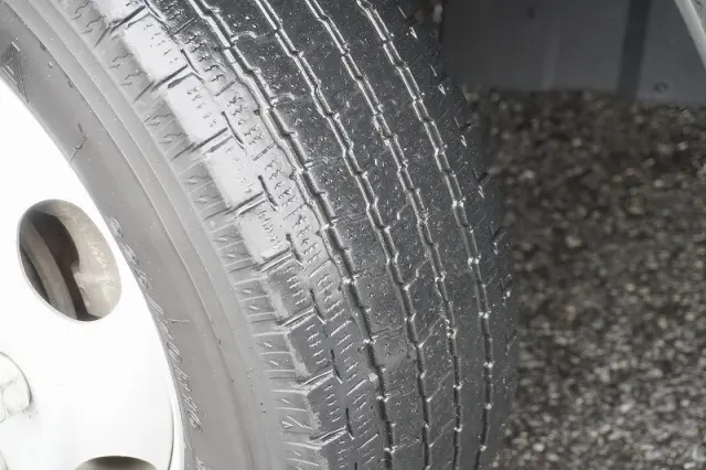 いすゞ エルフ 2PG-NPR88AN(2WD)の写真10