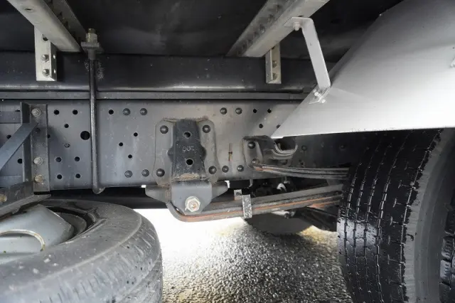 いすゞ エルフ 2PG-NPR88AN(2WD)の写真12