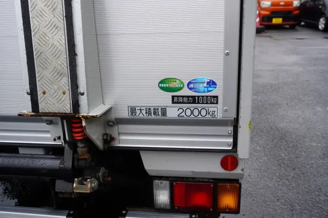 いすゞ エルフ 2PG-NPR88AN(2WD)の写真30