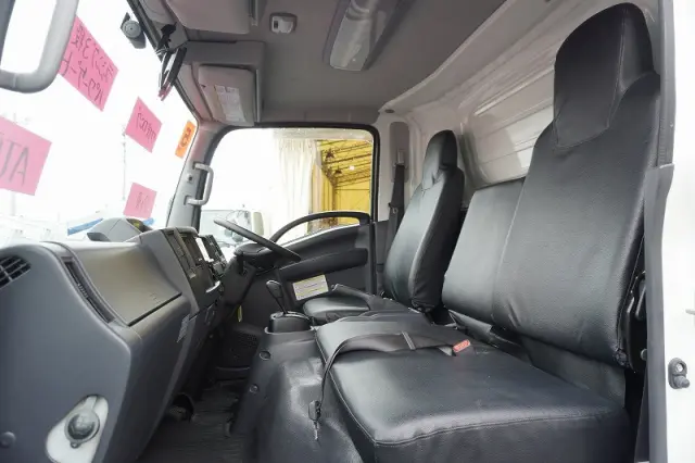 いすゞ エルフ 2PG-NPR88AN(2WD)の写真42