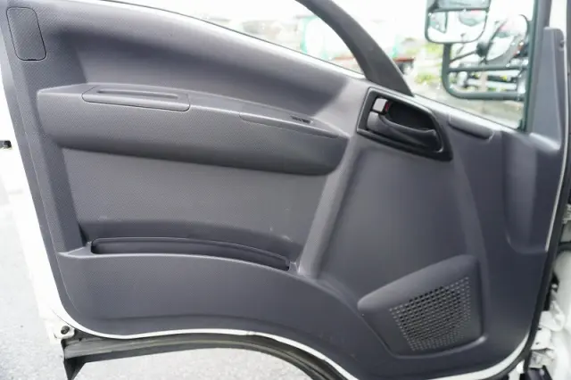 いすゞ エルフ 2PG-NPR88AN(2WD)の写真43