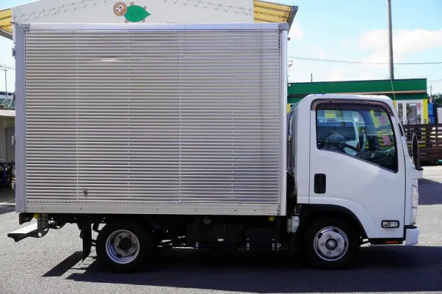 いすゞ エルフ TPG-NLR85AN(2WD)の写真5