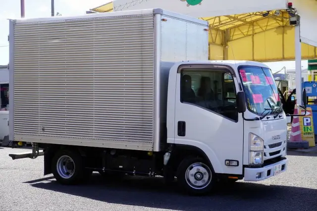 いすゞ エルフ TPG-NLR85AN(2WD)の写真6