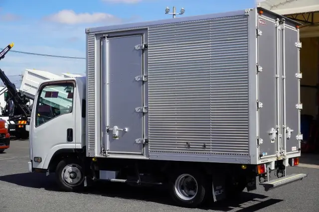 いすゞ エルフ TPG-NLR85AN(2WD)の写真7