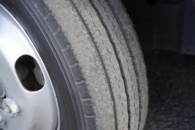 いすゞ エルフ TPG-NLR85AN(2WD)の写真9