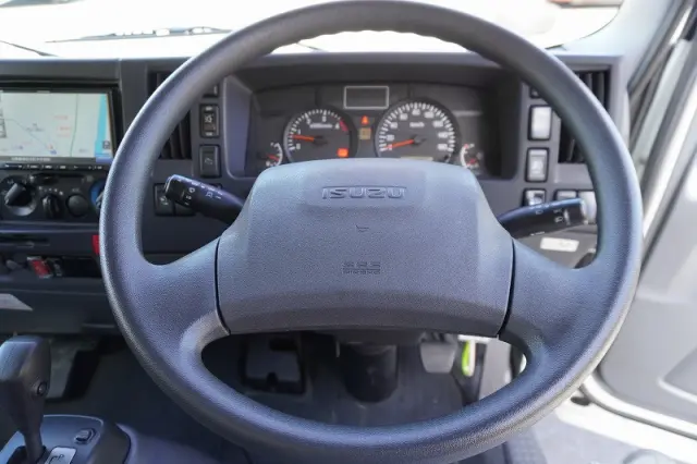 いすゞ エルフ TPG-NLR85AN(2WD)の写真28