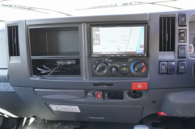 いすゞ エルフ TPG-NLR85AN(2WD)の写真30
