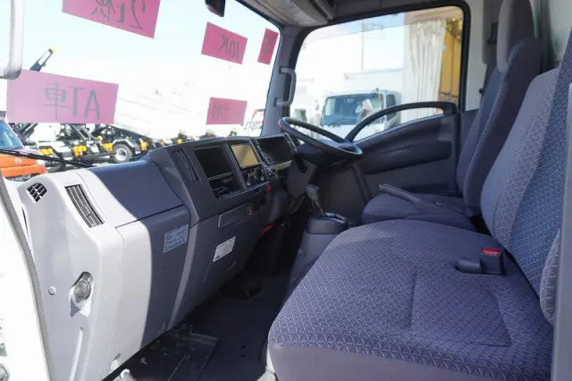 いすゞ エルフ TPG-NLR85AN(2WD)の写真37