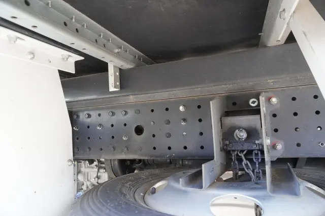 三菱 キャンター TPG-FEA50(2WD)の写真13
