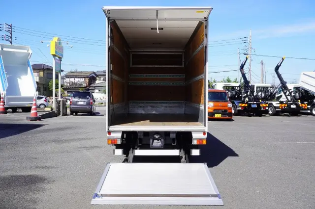 三菱 キャンター TPG-FEA50(2WD)の写真20