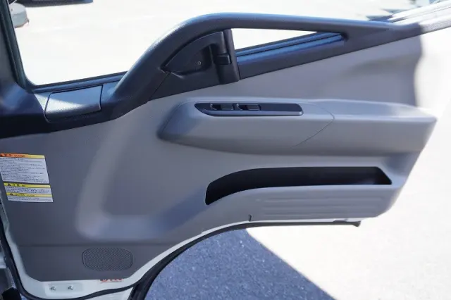 三菱 キャンター TPG-FEA50(2WD)の写真40
