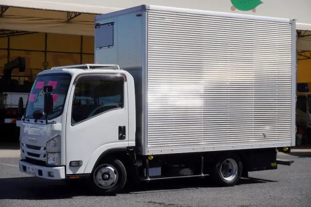 いすゞ エルフ 2RG-NLR88AN(2WD)の写真1