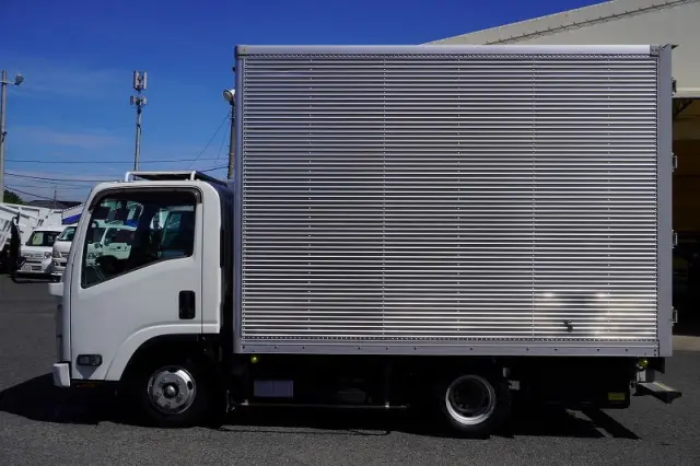 いすゞ エルフ 2RG-NLR88AN(2WD)の写真3