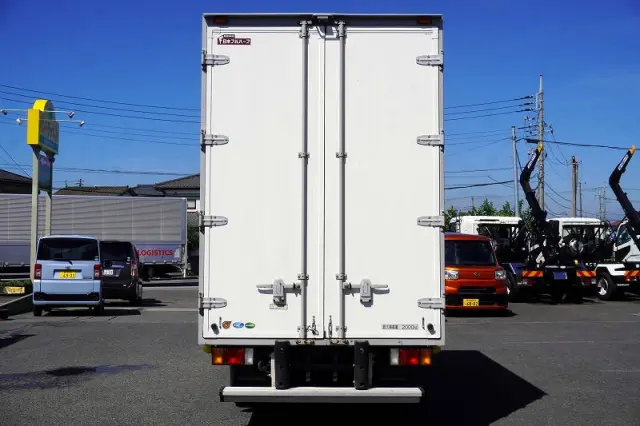 いすゞ エルフ 2RG-NLR88AN(2WD)の写真4
