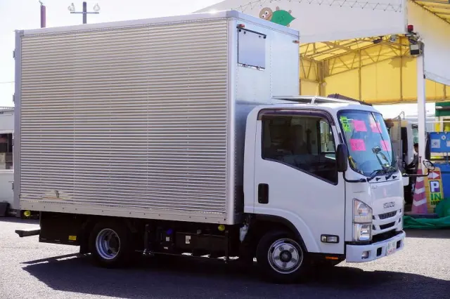 いすゞ エルフ 2RG-NLR88AN(2WD)の写真6