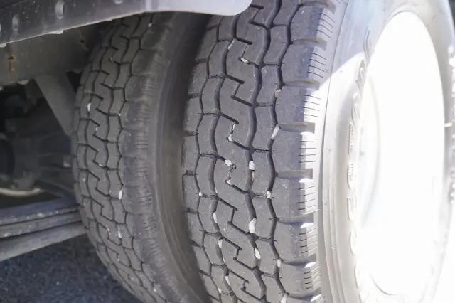 いすゞ エルフ 2RG-NLR88AN(2WD)の写真10