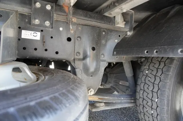 いすゞ エルフ 2RG-NLR88AN(2WD)の写真11