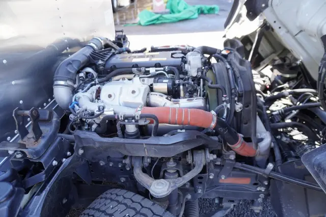 いすゞ エルフ 2RG-NLR88AN(2WD)の写真15