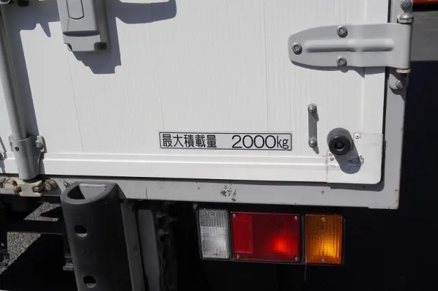 いすゞ エルフ 2RG-NLR88AN(2WD)の写真28