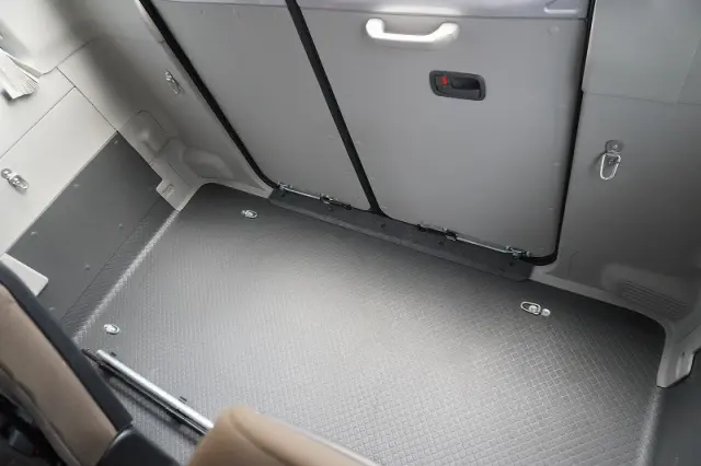 トヨタ コースター 2KG-GDB70(2WD)の写真17