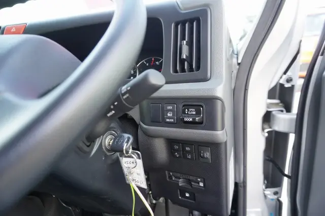 トヨタ コースター 2KG-GDB70(2WD)の写真45