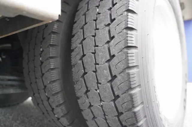 いすゞ エルフ 2RG-NJR88AN(2WD)の写真10