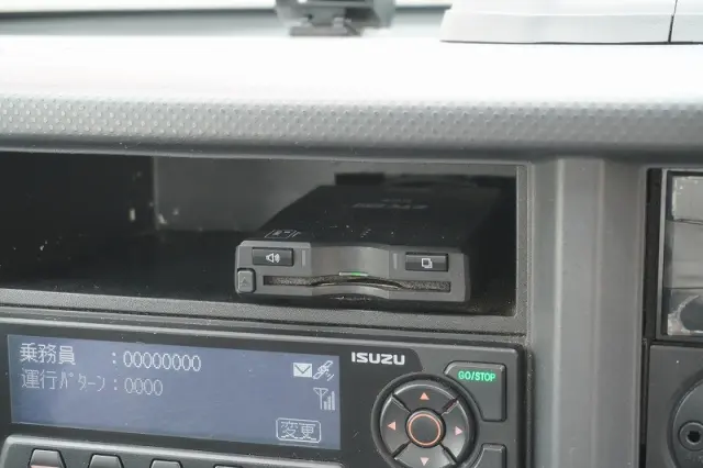 いすゞ エルフ 2RG-NJR88AN(2WD)の写真31