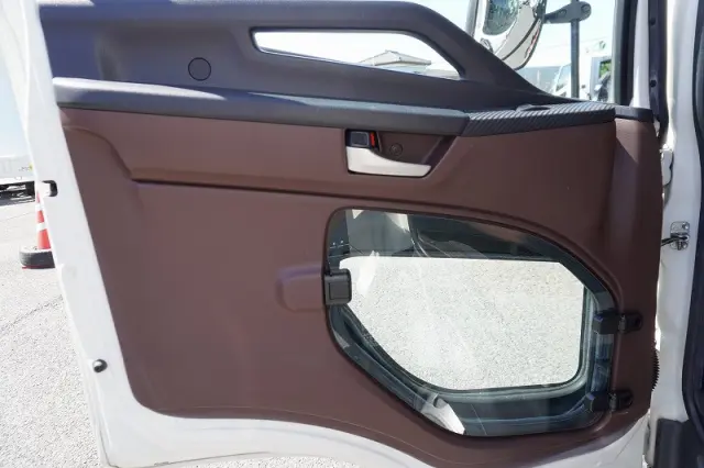 日野 レンジャー 2KG-FC2ABA(2WD)の写真44