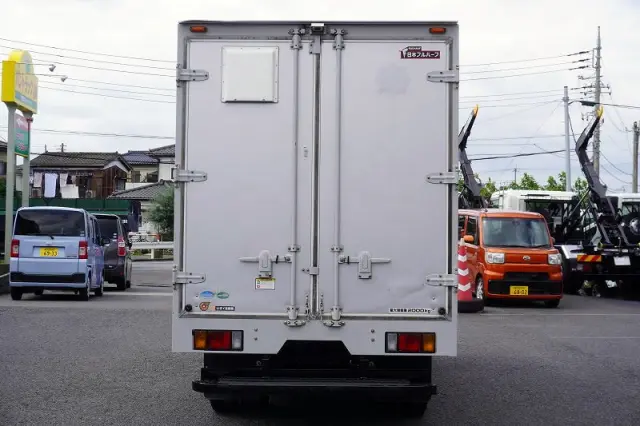 いすゞ エルフ TPG-NMR85AN(2WD)の写真4