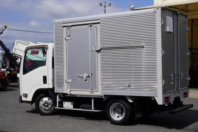 いすゞ エルフ TPG-NMR85AN(2WD)の写真7
