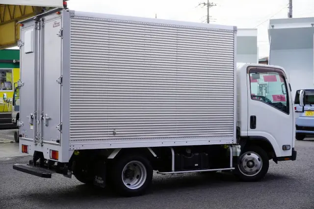 いすゞ エルフ TPG-NMR85AN(2WD)の写真8