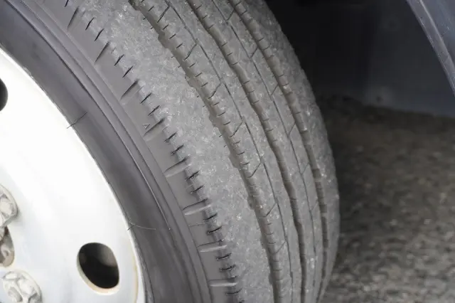 いすゞ エルフ TPG-NMR85AN(2WD)の写真9