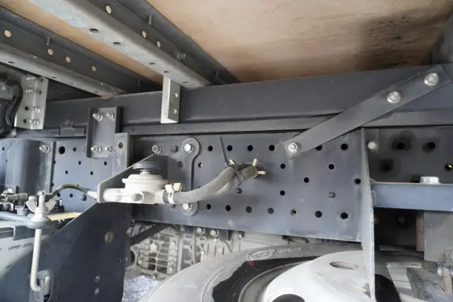 いすゞ エルフ TPG-NMR85AN(2WD)の写真12
