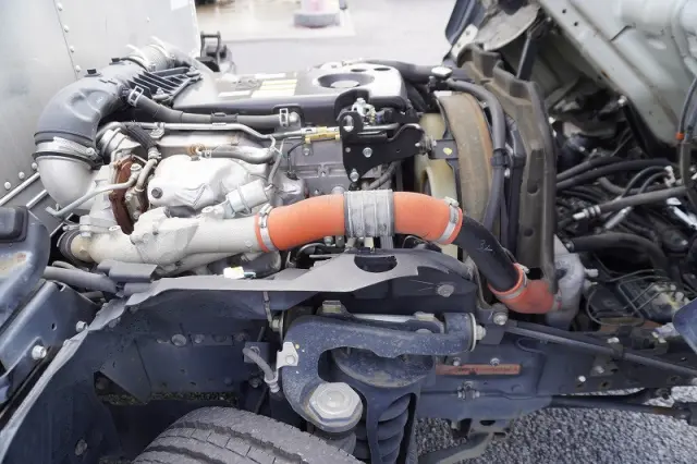 いすゞ エルフ TPG-NMR85AN(2WD)の写真15