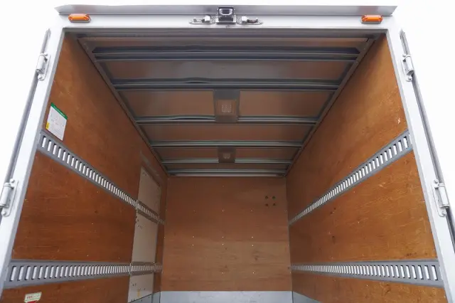 いすゞ エルフ TPG-NMR85AN(2WD)の写真21