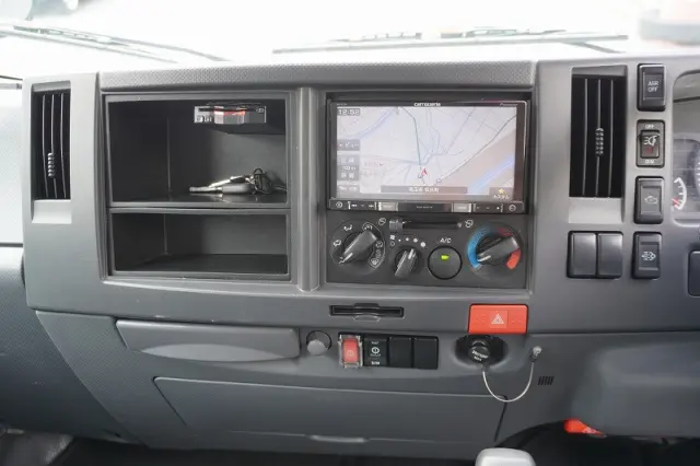 いすゞ エルフ TPG-NMR85AN(2WD)の写真31