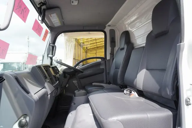 いすゞ エルフ TPG-NMR85AN(2WD)の写真39