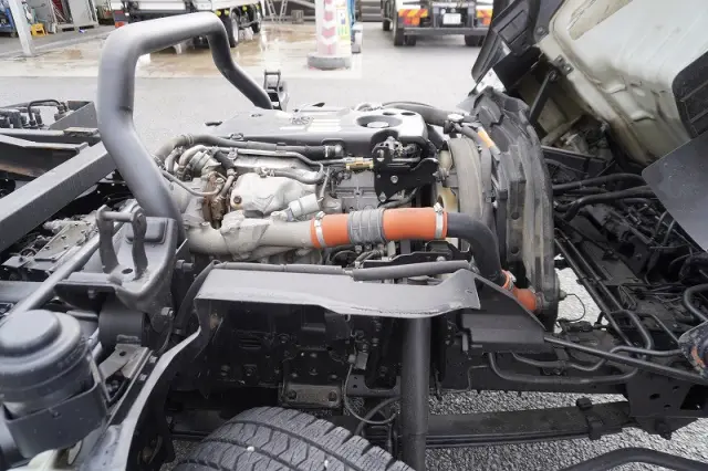 いすゞ エルフ TKG-NPR85YN(2WD)の写真16