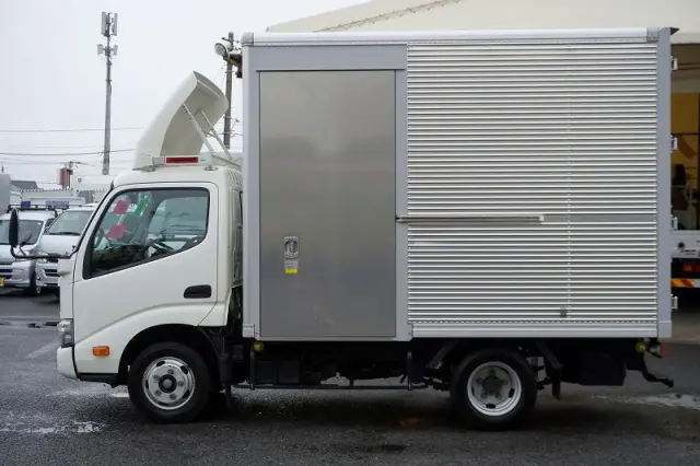 トヨタ ダイナ 2RG-XZC605(2WD)の写真3