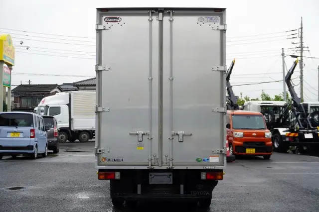 トヨタ ダイナ 2RG-XZC605(2WD)の写真4