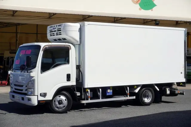 いすゞ エルフ TRG-NPR85AN(2WD)の写真1