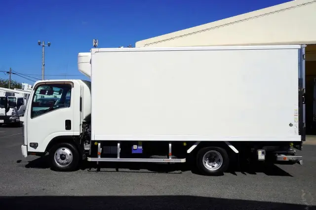 いすゞ エルフ TRG-NPR85AN(2WD)の写真3