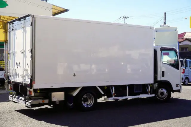 いすゞ エルフ TRG-NPR85AN(2WD)の写真8
